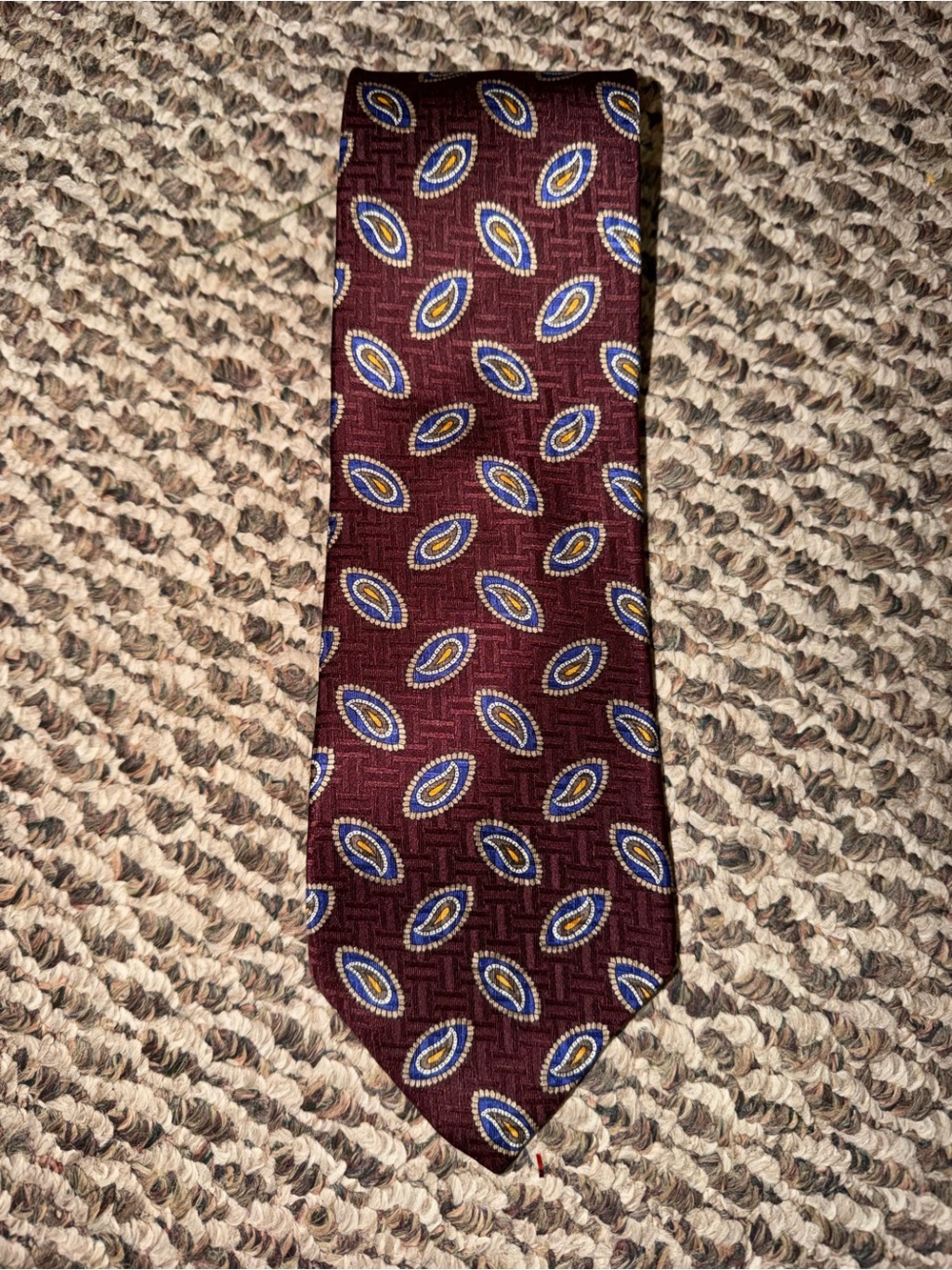 Classic Burgundy Paisley Silk Tie - Men's Accessory